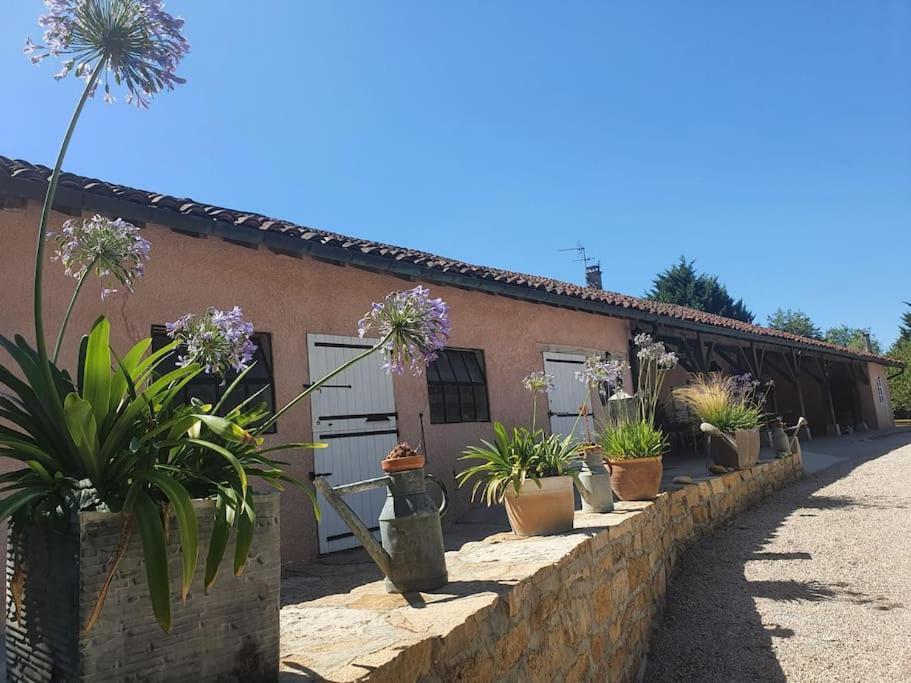 Dependance Pour 1 A 4 Pers Au Calme Dans Propriete Villa Marboz Luaran gambar