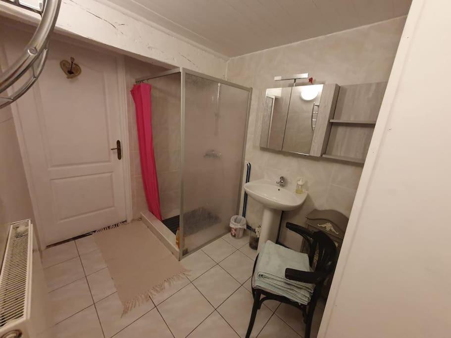 Dependance Pour 1 A 4 Pers Au Calme Dans Propriete Villa Marboz Luaran gambar
